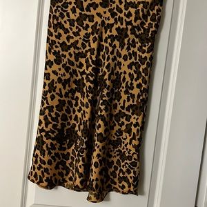 Like new! Babaton print Skirt